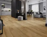 Drewniana podłoga w salonie i kuchni, idealna alternatywa dla paneli winylowych a laminowanych.